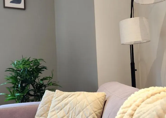 Modern 1br - Spacious - Ground Floor Apartamento