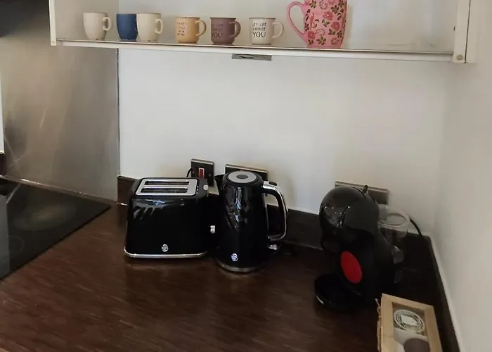 Modern 1br - Spacious - Ground Floor