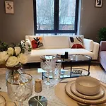 Urban Retreat - Centre - Sleeps 4 * Leeds (West Yorkshire)