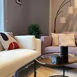 Urban Retreat - Centre - Sleeps 4 Leeds (West Yorkshire)