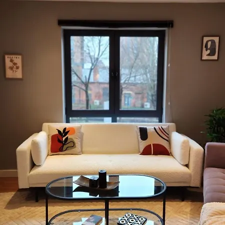 Urban Retreat - Centre - Sleeps 4 *