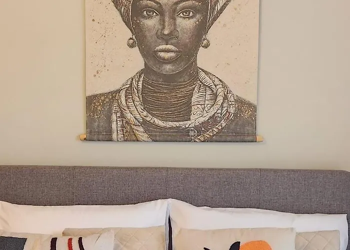 Modern 1br - Spacious - Ground Floor Apartment